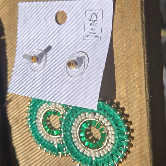 J.Crew Factory Beaded Circle Statement Earrings"GreenPicnic" Goldplated NWT(new) - Picture 3 of 5